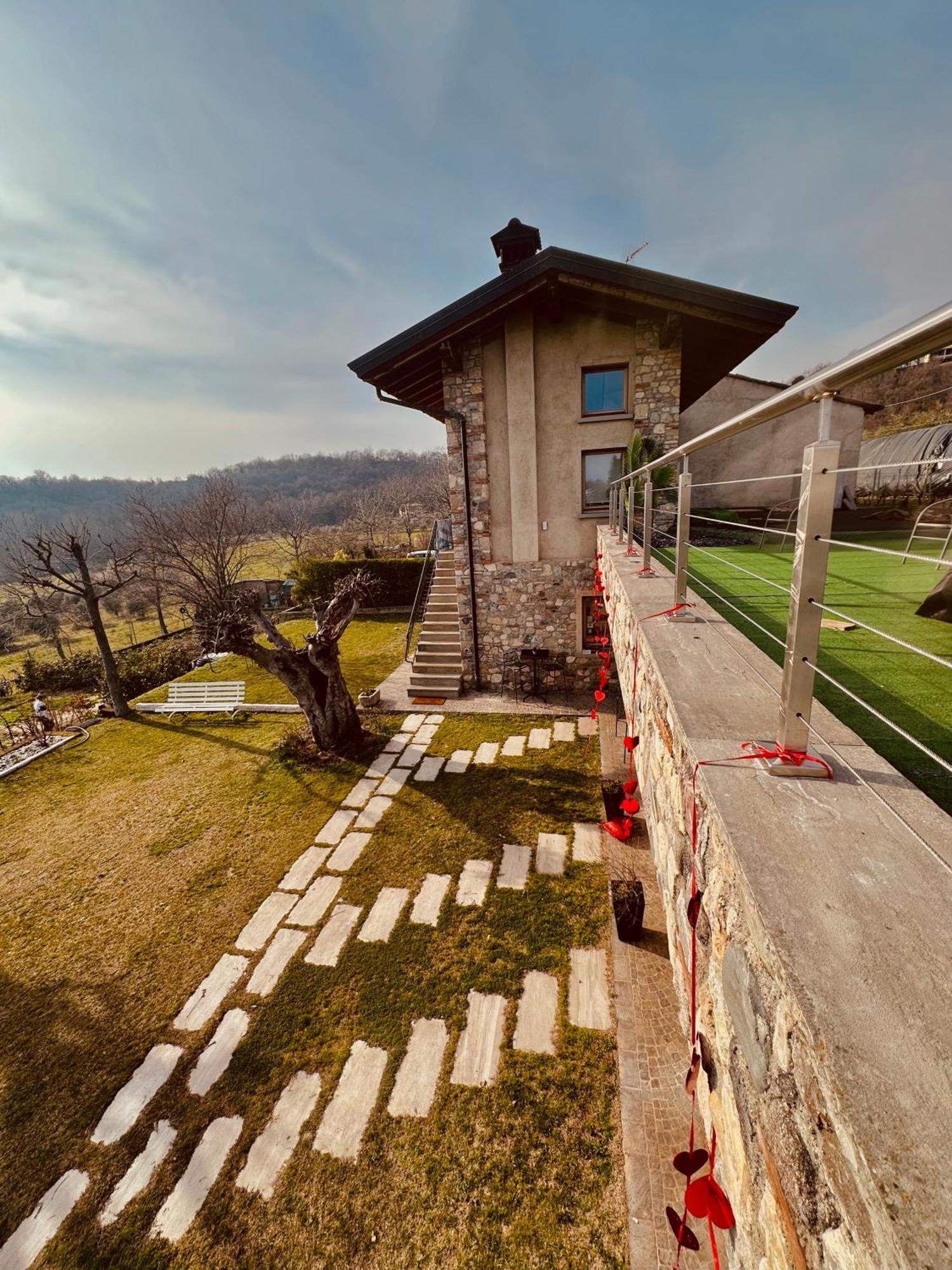 Holiday Home Sovenigo Puegnago del Garda Exterior photo